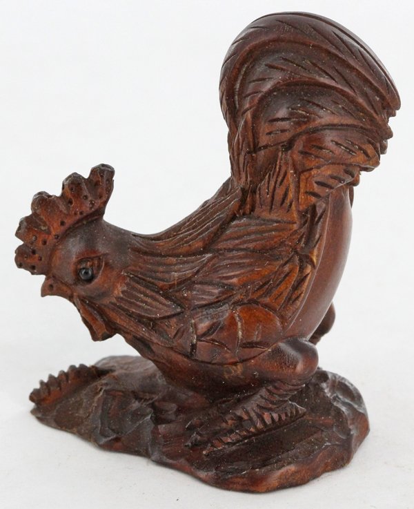 Handcarved Japenese Boxwood Netsuke: Excellent handcarved piece; 2"