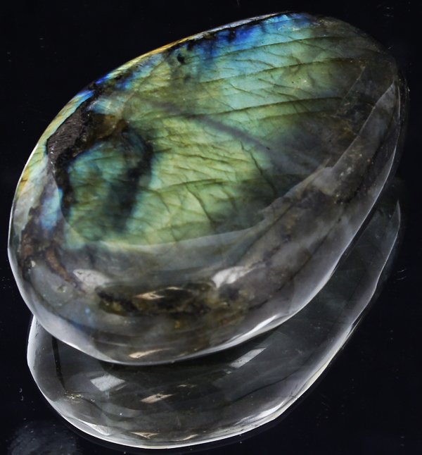 680ct Hefty Labradorite Cabochon: Excellent large piece