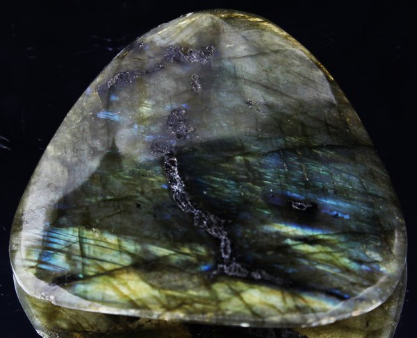 140ct Delicate Potato Chip Cut Labradorite Cabochon: Excellent expensive cut