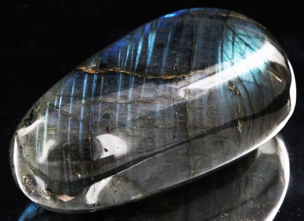 1015ct Hefty Labradorite Cabochon: Excellent large piece