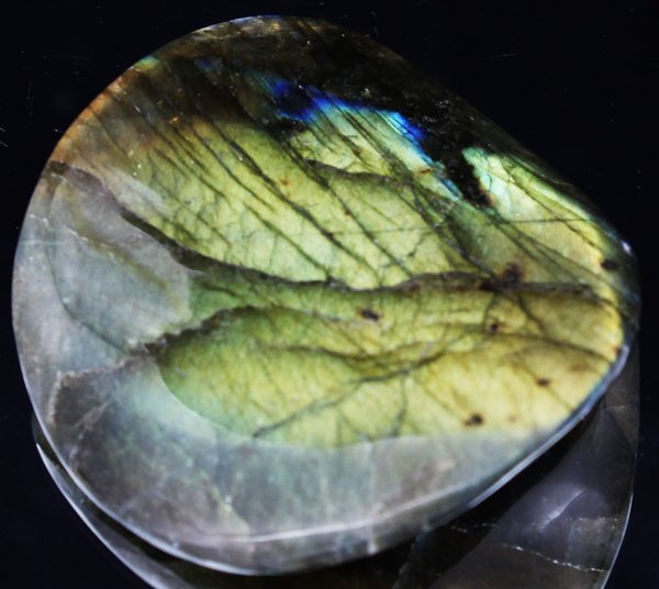 150ct Delicate Potato Chip Cut Labradorite Cabochon: Excellent expensive cut