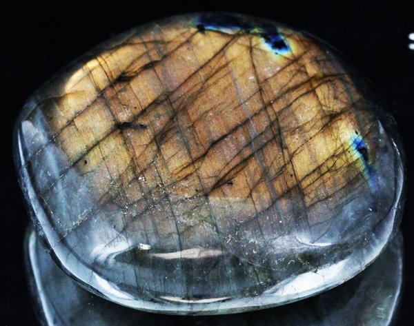 1050ct Hefty Labradorite Cabochon: Excellent large piece