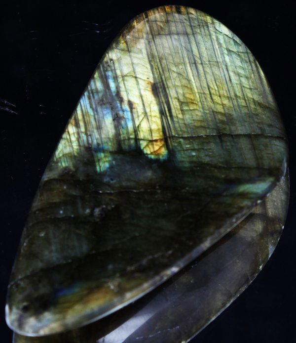 145ct Delicate Potato Chip Cut Labradorite Cabochon: Excellent expensive cut