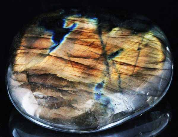 1130ct Hefty Labradorite Cabochon: Excellent large piece