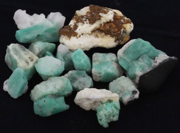 209.5ct Better Grade Colombian Emerald Rough: Excellent hi-grade parcel