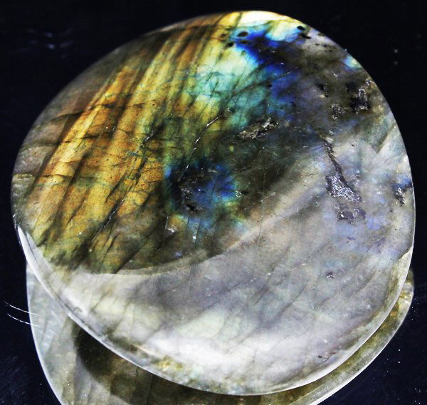 115ct Delicate Potato Chip Cut Labradorite Cabochon: Excellent expensive cut