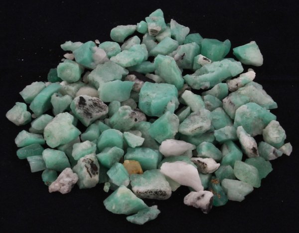 209.5ct Better Grade Colombian Emerald Rough: Excellent hi-grade parcel