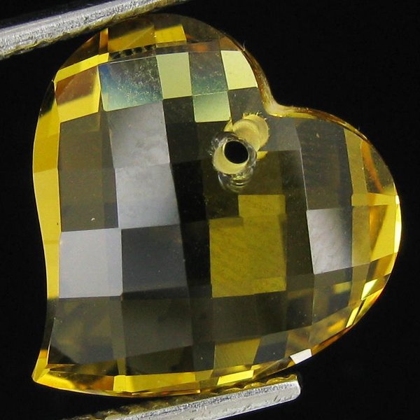 6.50ct Top Yellow Beryl Heart: Excellent hi grade piece; well cut & colored; with treatment