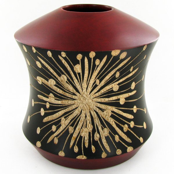 Handcarved Mango Vase: Excellent handcrafted piece; 6"