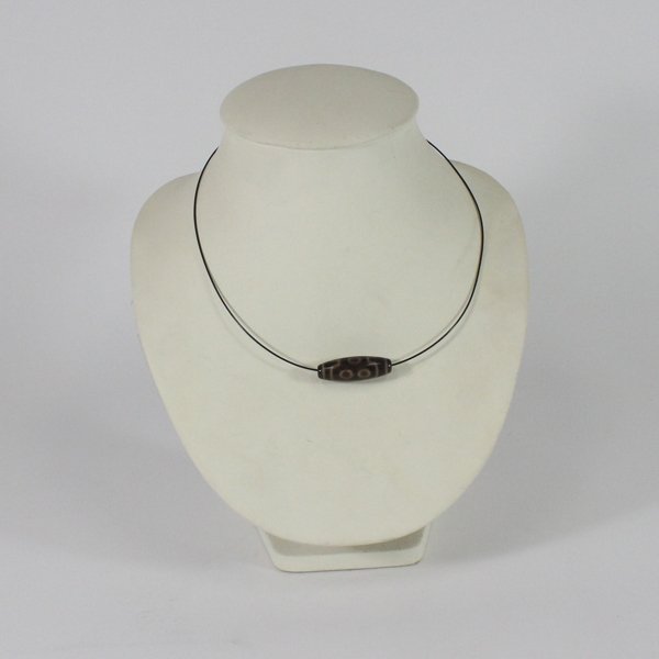 Tibetan Vintage Dzi 3 Eyed Agate Bead Necklace Choker: Tibetan Necklace