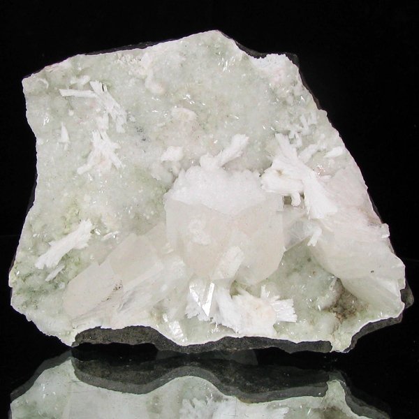 227gm Heulandite, Goosecreekite & Chalcedony Crystal: Excellent scarce specimen