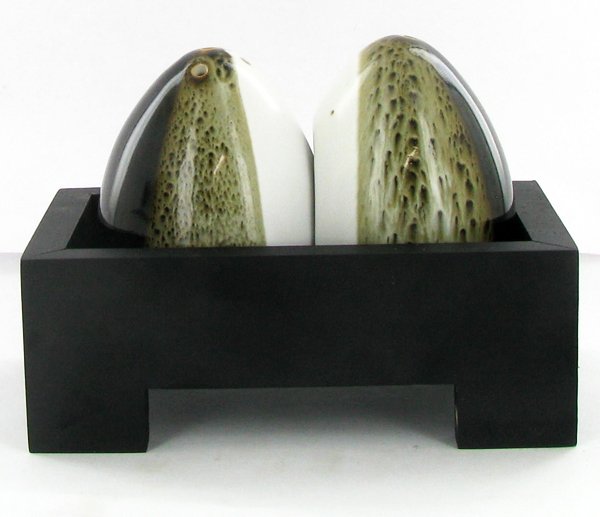Egg Ceramic Salt & Pepper Shaker Set on Base (1 of 3)