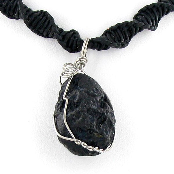 Tibet Tektite Bone Bead Choker Necklace: Well made piece