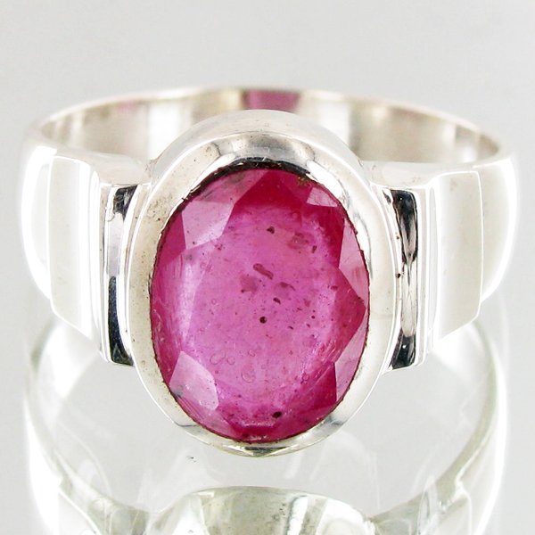 31.45twc Ruby Sterling Ring (1 of 2)