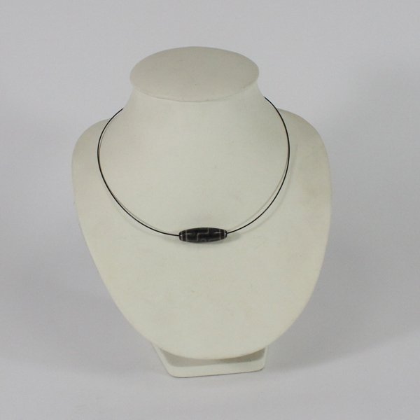 Tibetan Vintage Dzi 3 Eyed Agate Bead Necklace Choker: Tibetan Necklace