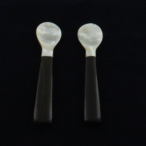 Mother of Pearl Black Ebony Wood Spoon: Well crafted new 2 pc spoon set; 5.5" each