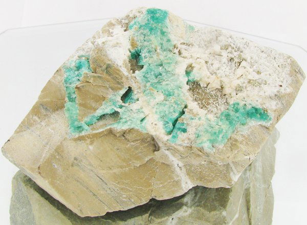 2180ct Natural Colombian Emerald Crystal Cluster (1 of 2)