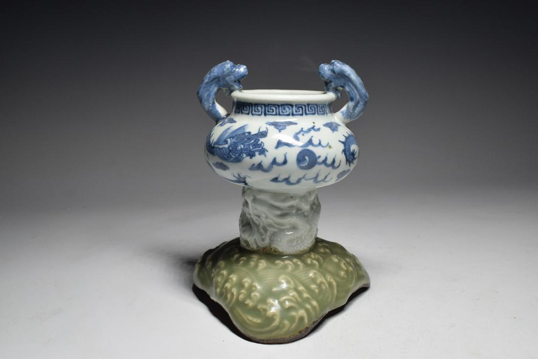 Blue and White Dragon Pattern Porcelain Incense Burner (1 of 8)