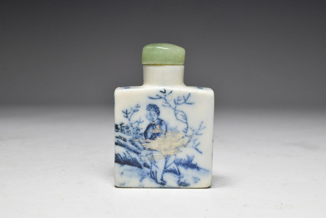 Blue and White Character Pattern Porcelain Snuff Bottle (1 of 6)