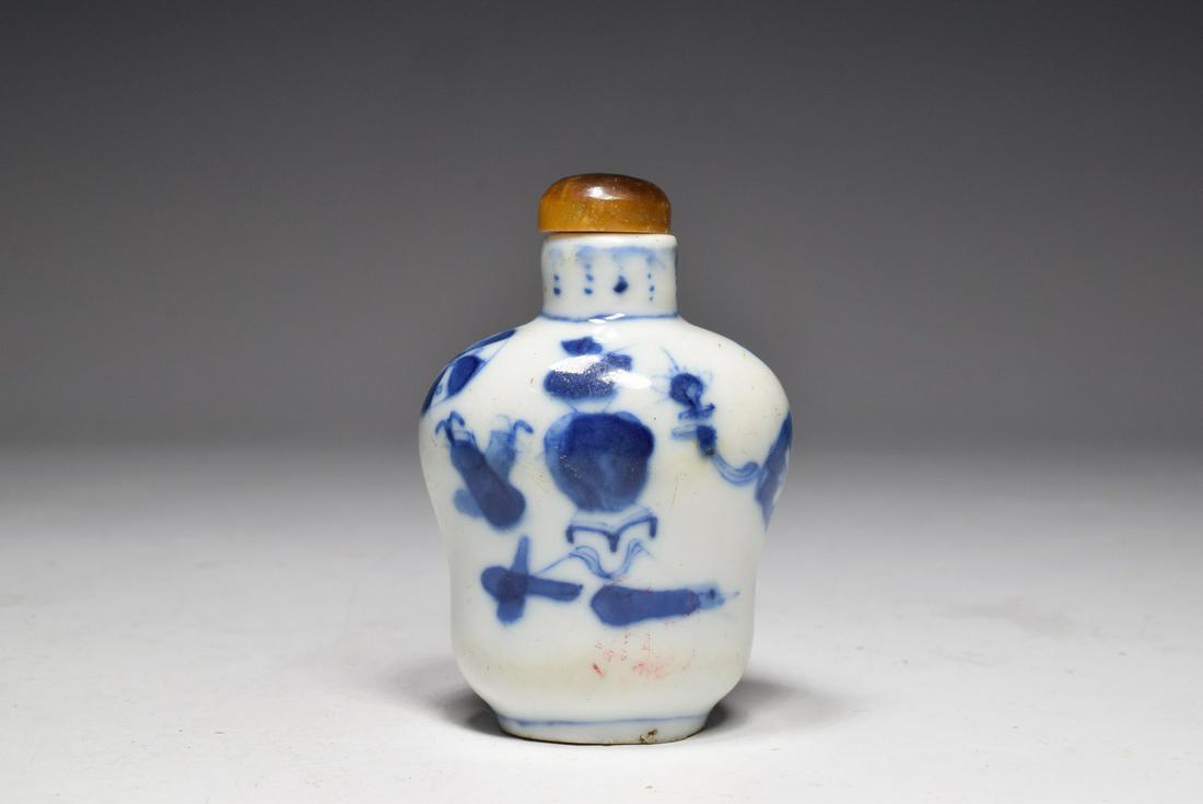 Blue and White Eight Immortals Treasure Porcelain Snuff Bottle (1 of 6)