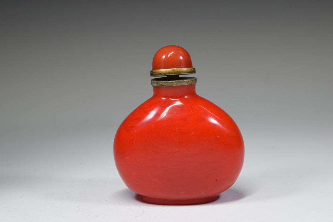 Red Glassware Snuff Bottle (1 of 6)