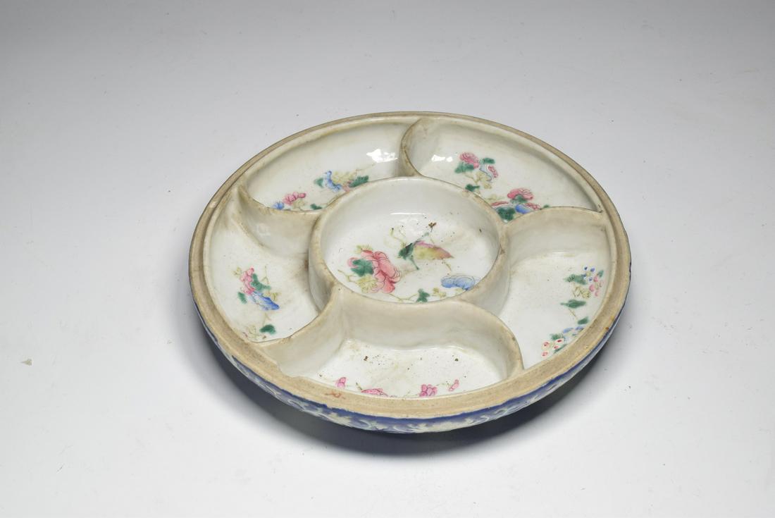 Famille Rose Flower Pattern Plate, Missing Lid (1 of 6)