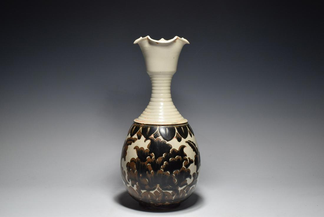 Cizhou Type Flower Pattern Porcelain Vase (1 of 8)