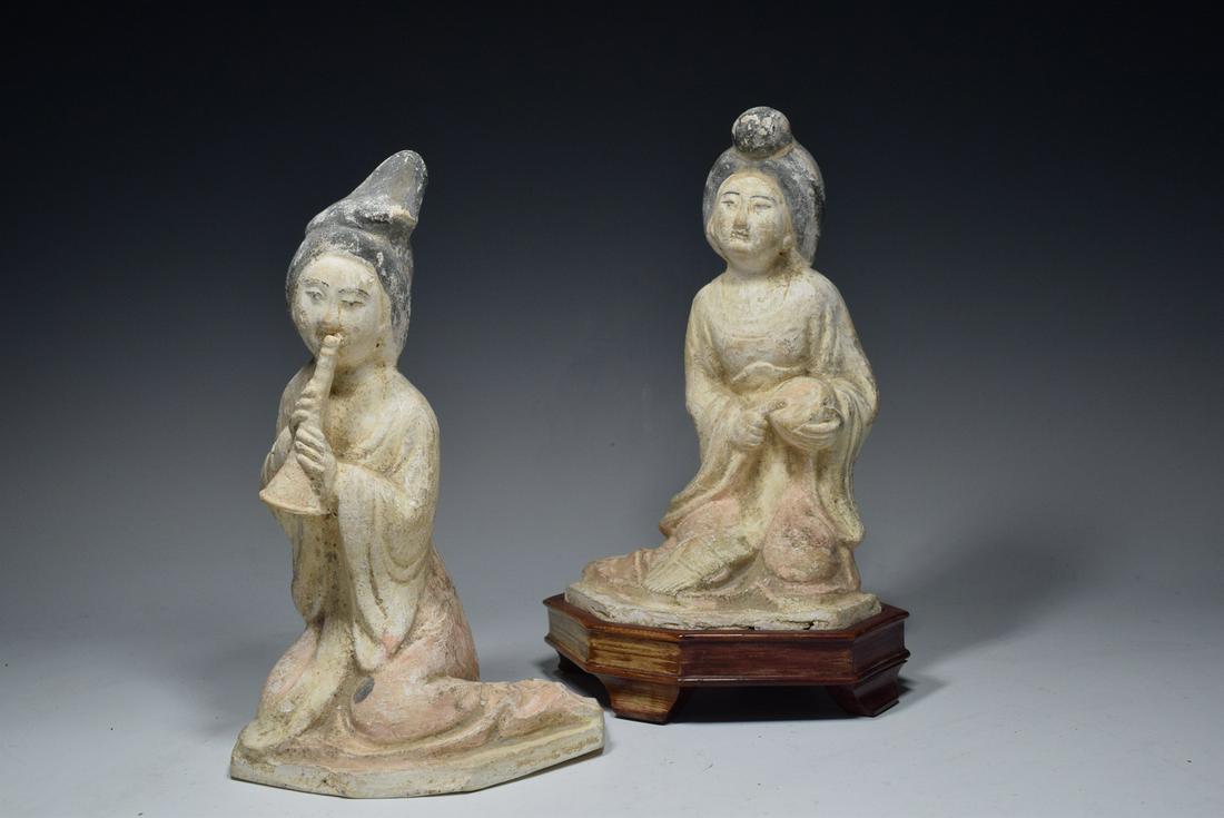 Two Pottery Lady Figure (1 of 7)