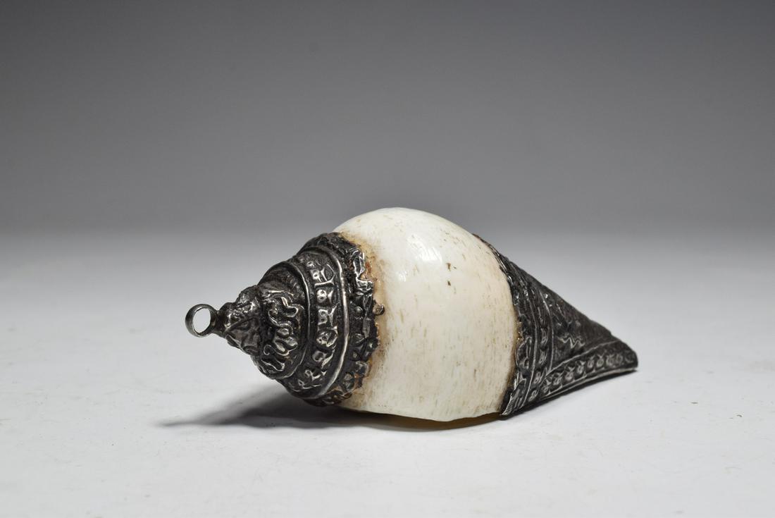 Tibetan White Shell with Silver Ornament (1 of 6)