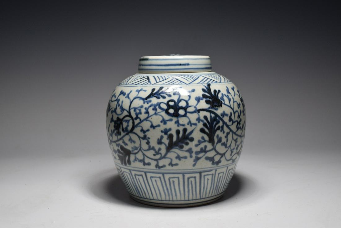 Blue and White Flower Pattern Porcelain Jar (1 of 8)