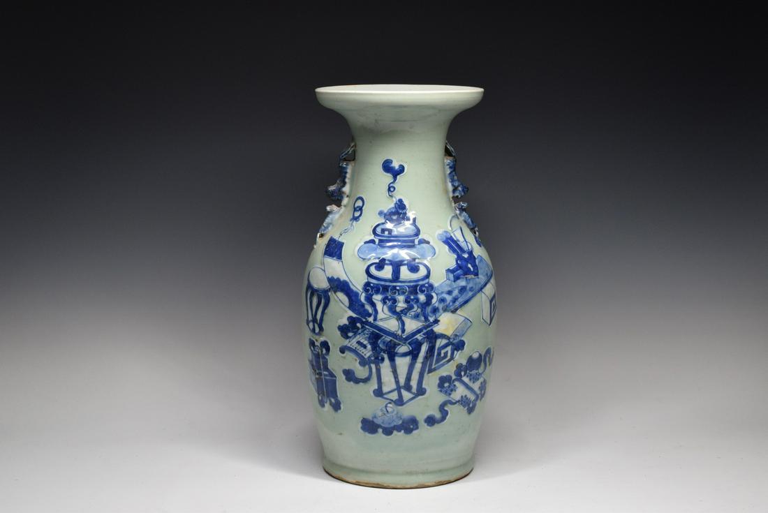 Douqing Base Blue and White Porcelain Vase (1 of 12)
