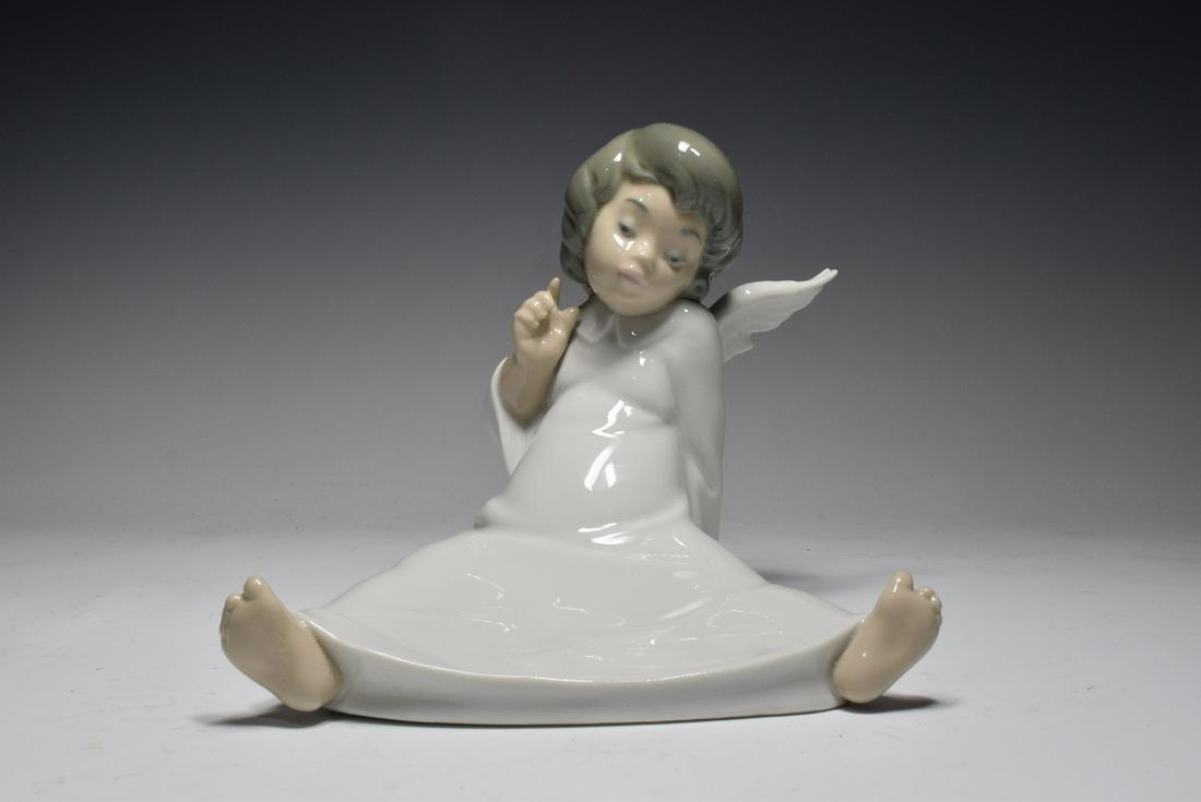 Lladro Baby Angel Porcelain Figure (1 of 7)