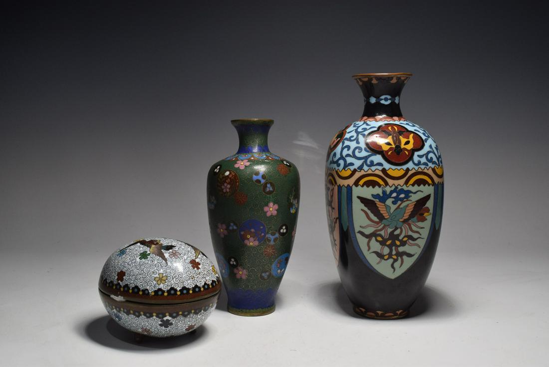 Group Japanese Bronze Cloisonne Vase (1 of 9)