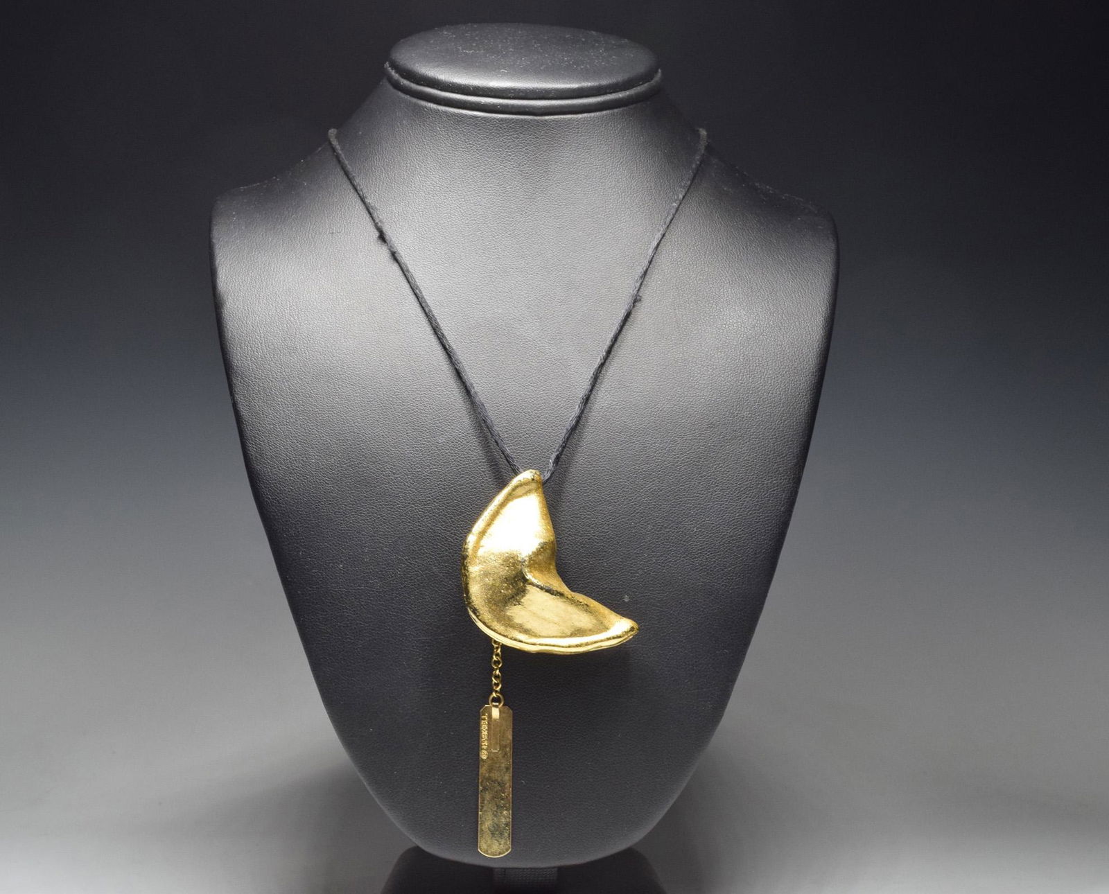 MIRIAM HASKELL Fortune Cookie Necklace: MIRIAM HASKELL Fortune Cookie Necklace (Pendant: 2.1 x 1.5 x 0.5 inches)