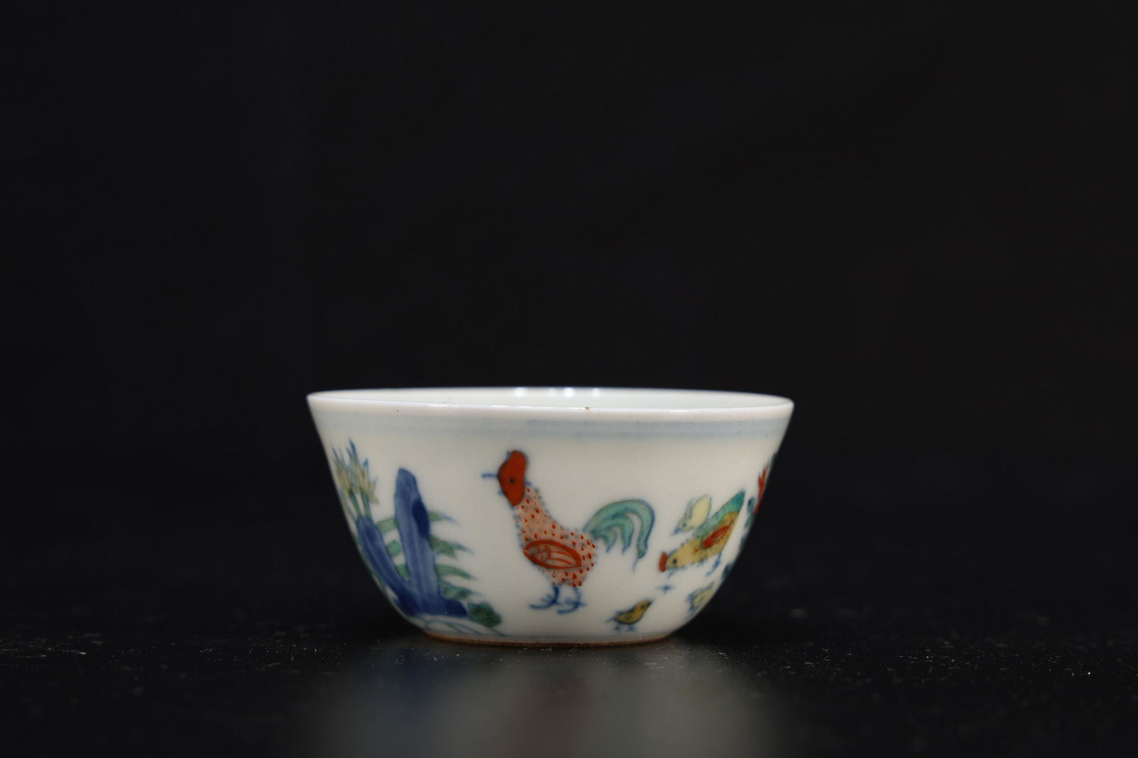 Doucai Chicken Pattern Porcelain Cup: Doucai Chicken Pattern Porcelain Cup (6.5 x 3.5 cm)