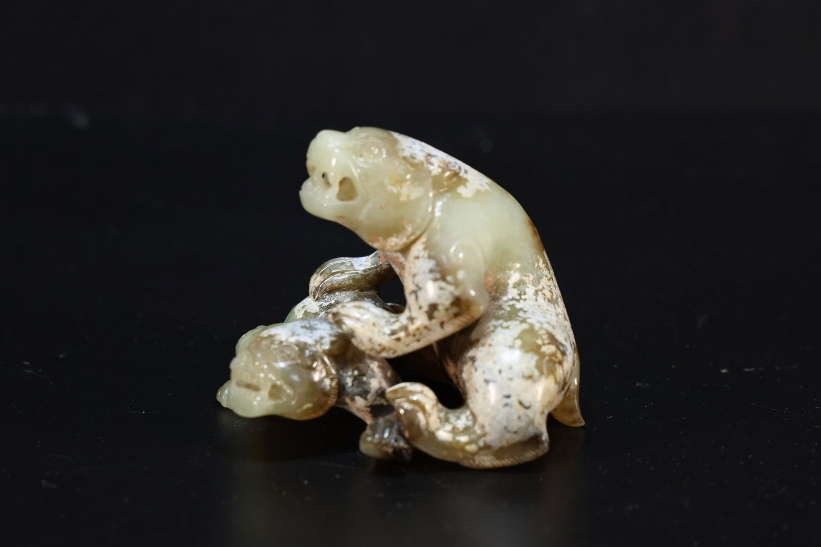 Jade Bear Figure (1 of 6)