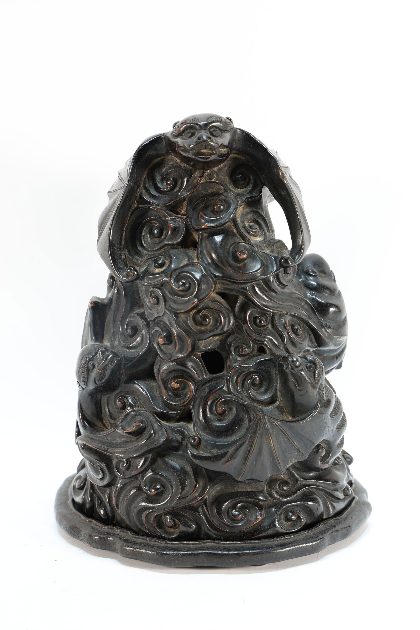 Red Sandalwood Bat with Cloud Ornament (1 of 13)