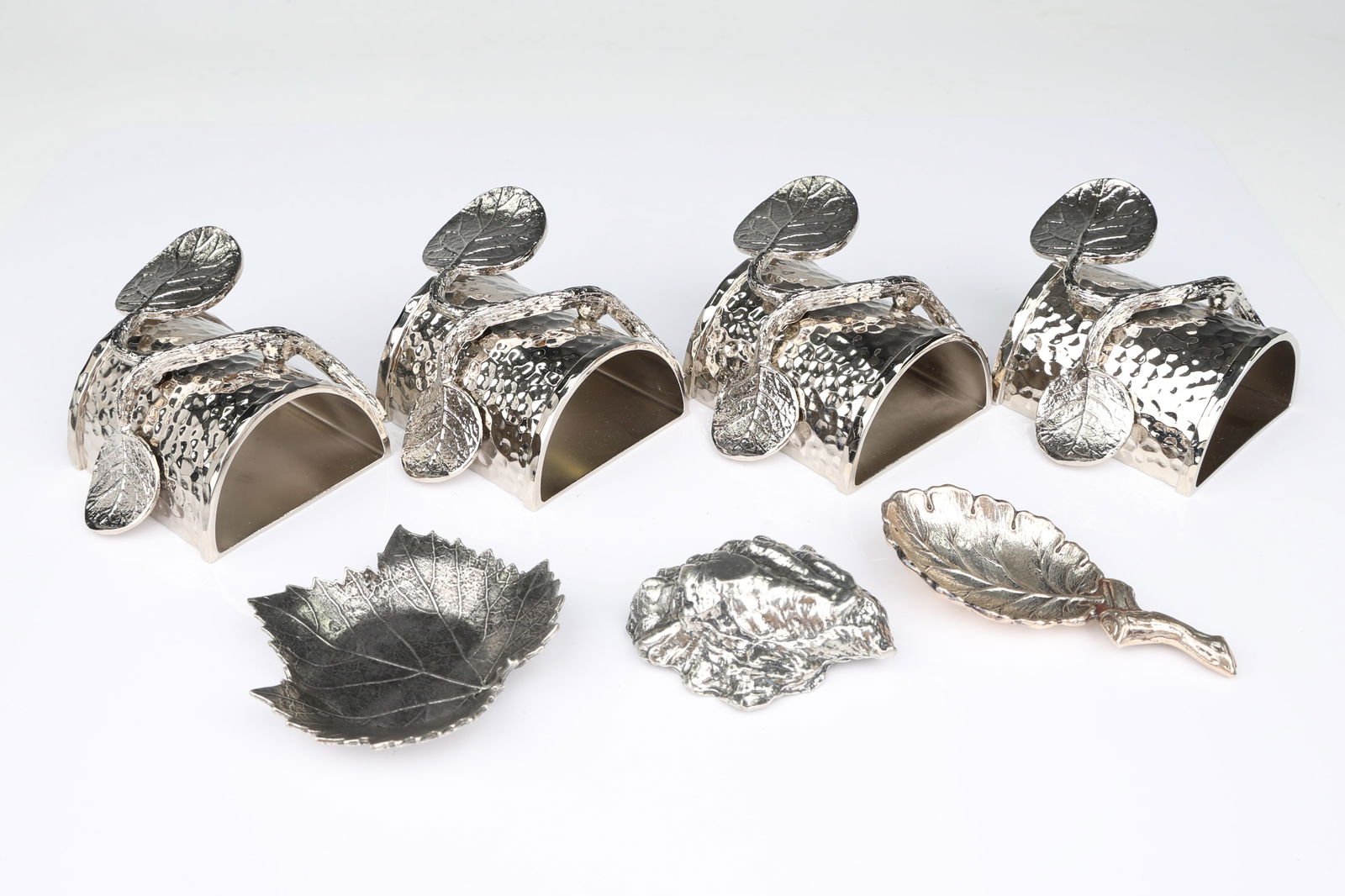 Group Of Four Michael Aram Botanical Leaf Napkin And Leaf Mini Bowl (1 of 8)