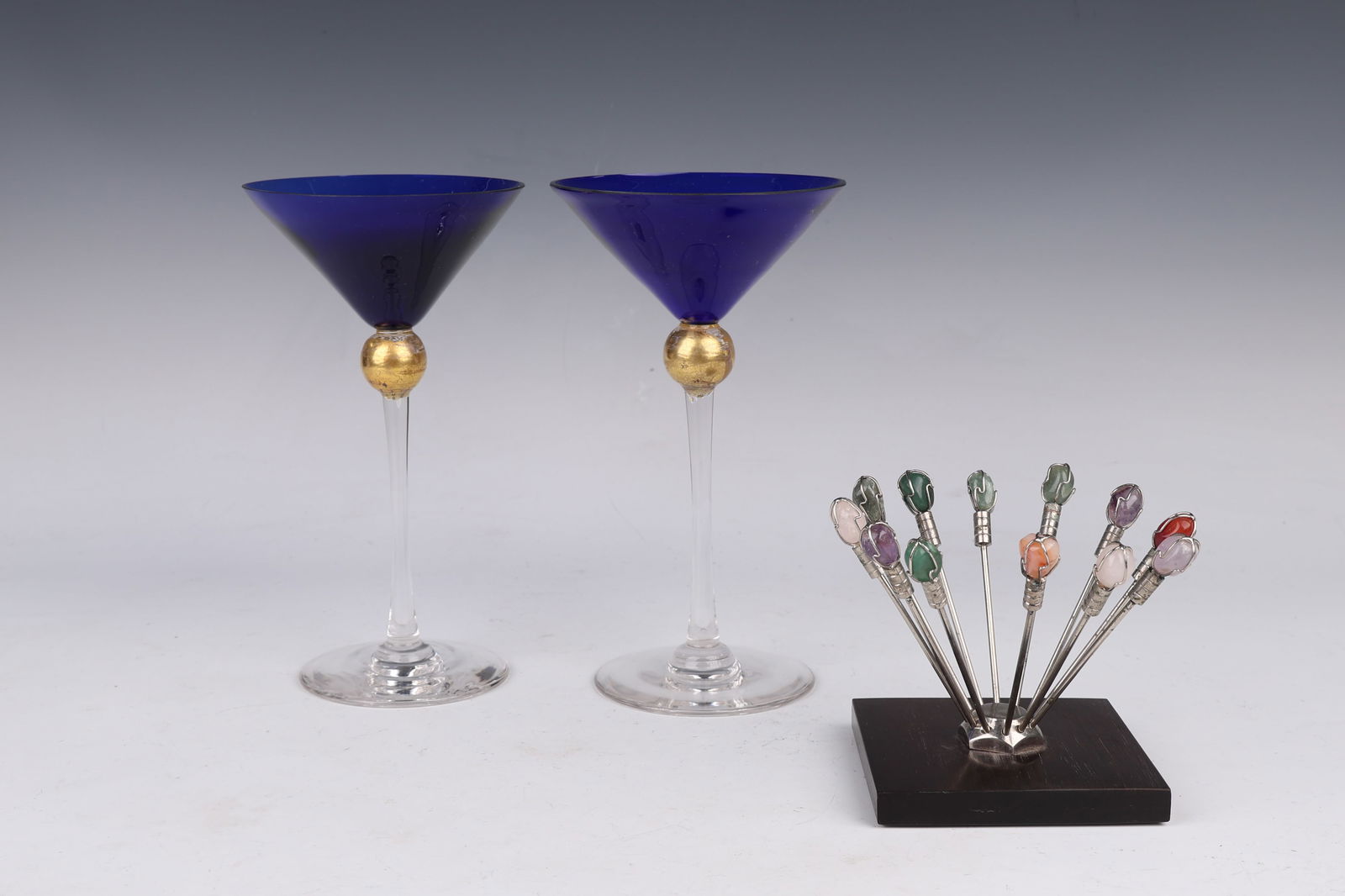 Set Of 2 Blue Martini Glasses Signed With Cocktail Picks Semiprecious Stone (1 of 9)