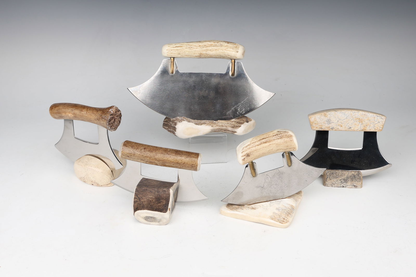 Group Of 5 Alaska Ulu Knife Souvenir Natural Caribou Antler Base (1 of 9)