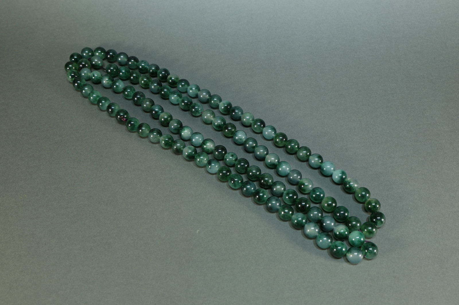 Jadeite Ball Bead Necklace: Jadeite Ball Bead Necklace ï¼ˆ 75 cm x 1.5 cm )