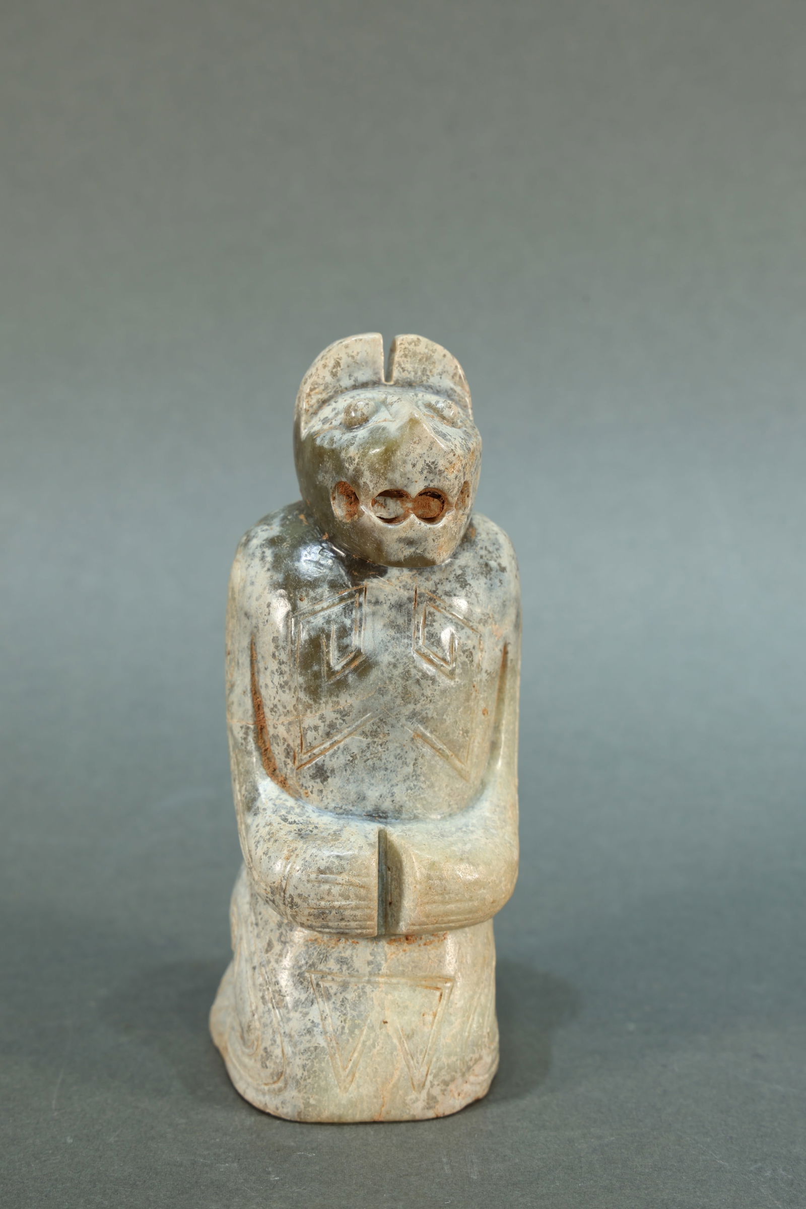 Jade Kneeling Beast Figure (1 of 6)