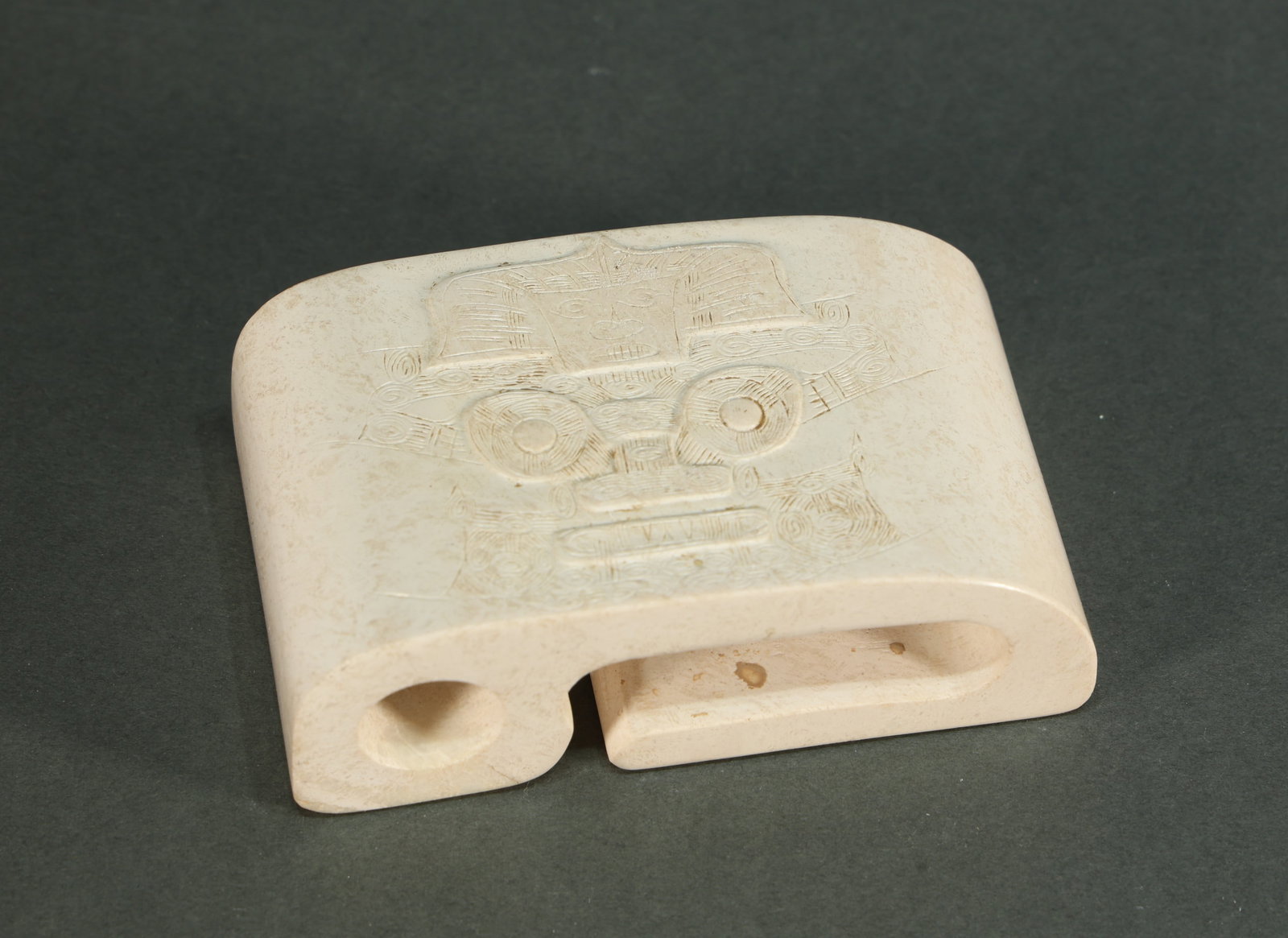 Chicken Bone White Jade Hook Ornament: Chicken Bone White Jade Hook Ornament Karl's Collections Inc provides condition reports as a courtesy to our clients and assumes no liability for any error or omission. Any condition statement is give