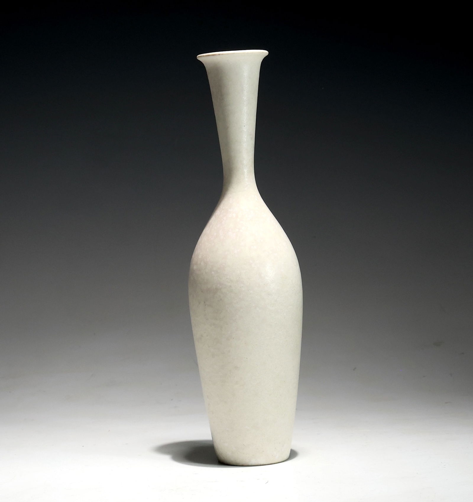 Vintage Gunnar Nylund For Rorstrand Stoneware Vase In White Matte White Glaze (1 of 10)