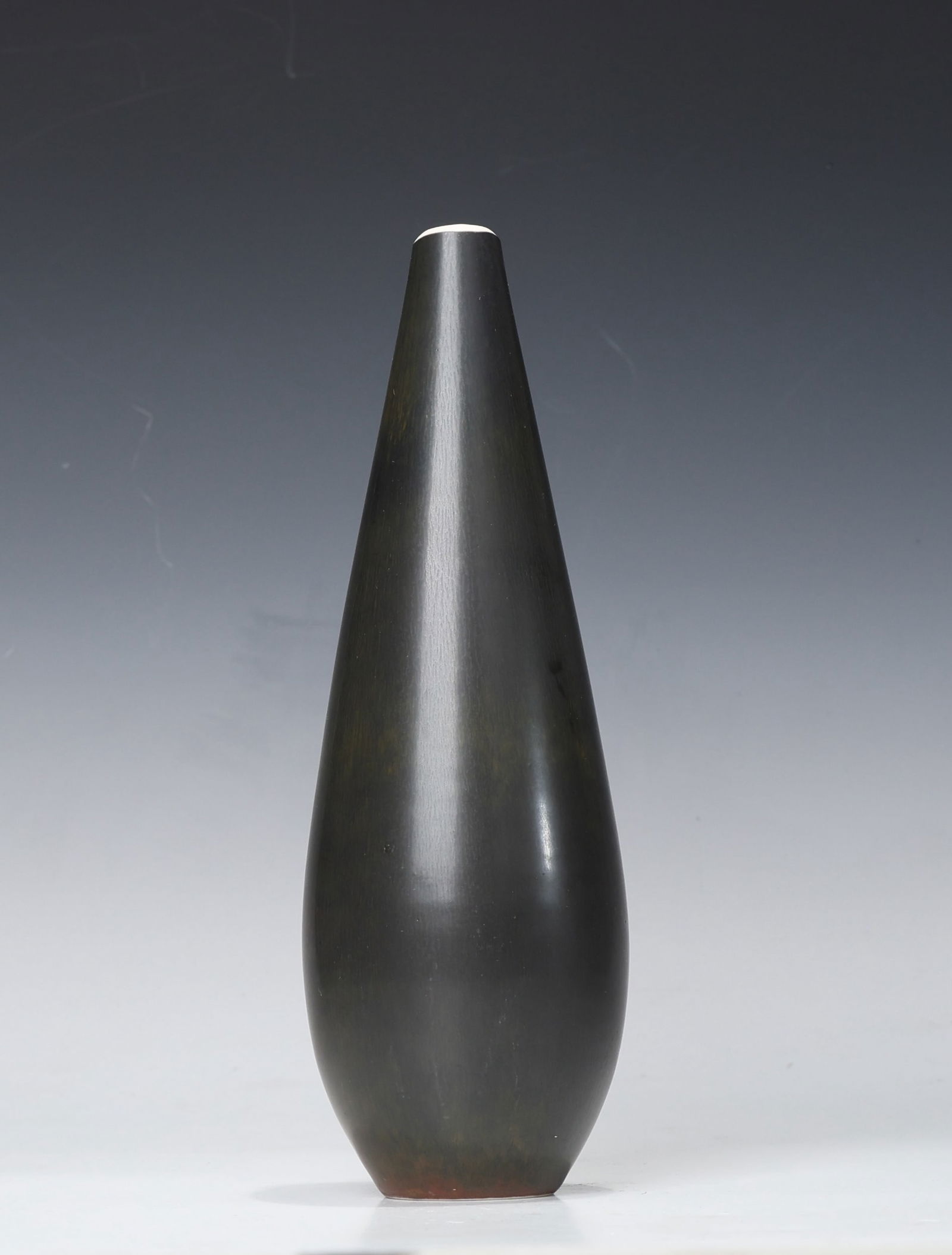 Vintage Gunnar Nylund For Rorstrand Stoneware Vase In White Matte White Glaze (1 of 7)