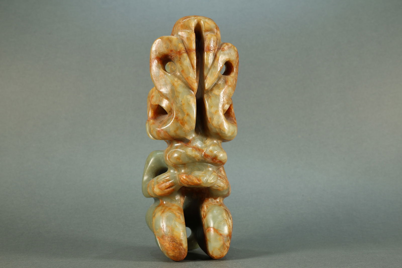 HongShan Jade Sun God Figure (1 of 11)