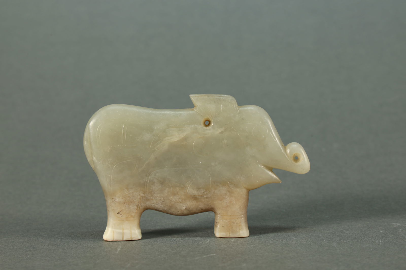 Jade Carved Beast Face Pattern Pig Ornament (1 of 4)