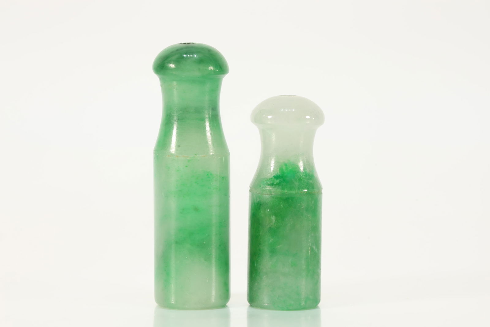 Pair of Jadeite Cigarette Holder Ornament (1 of 4)