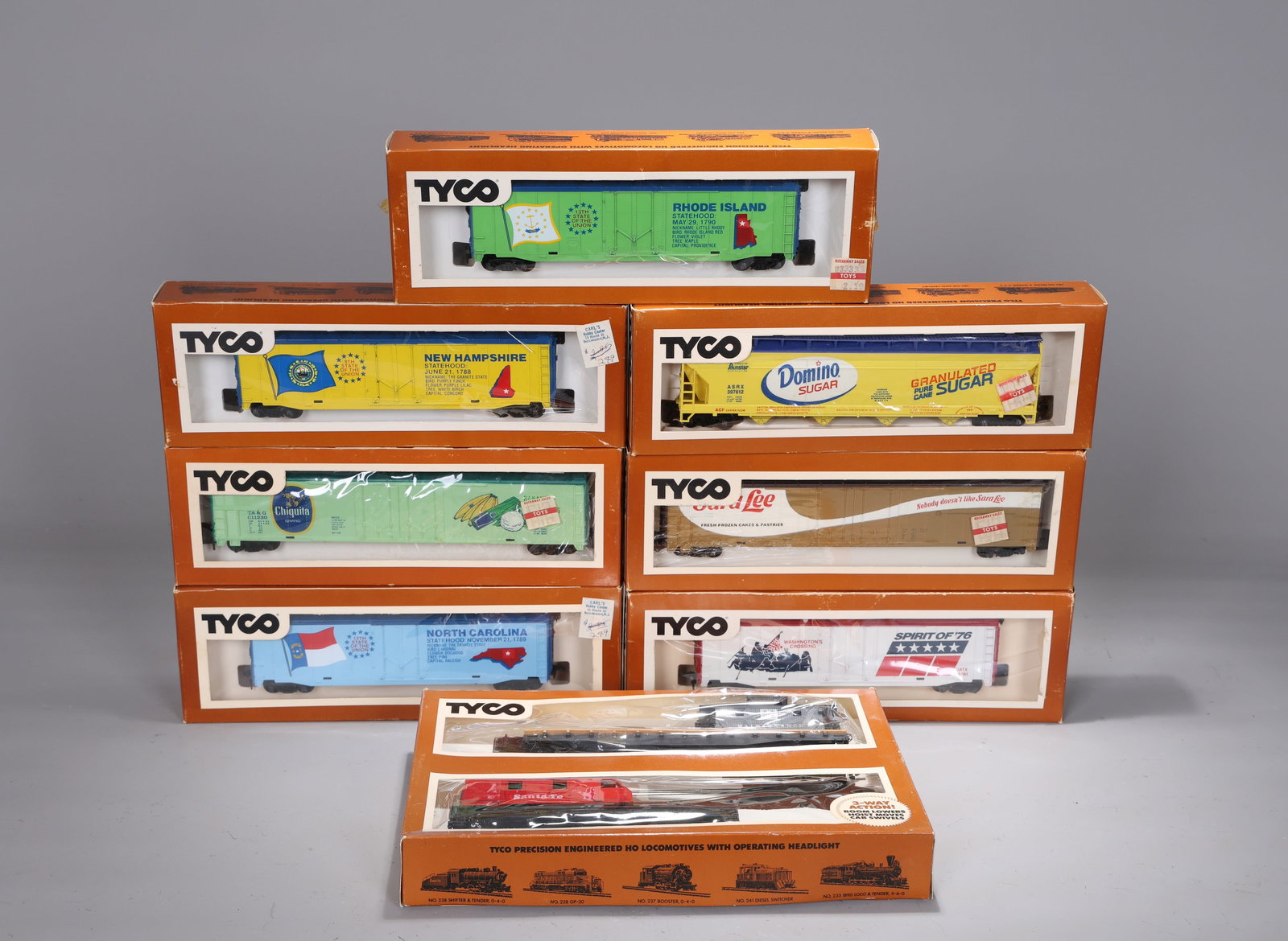 8 Tyco Vintage HO Trian Cars With Box (1 of 7)