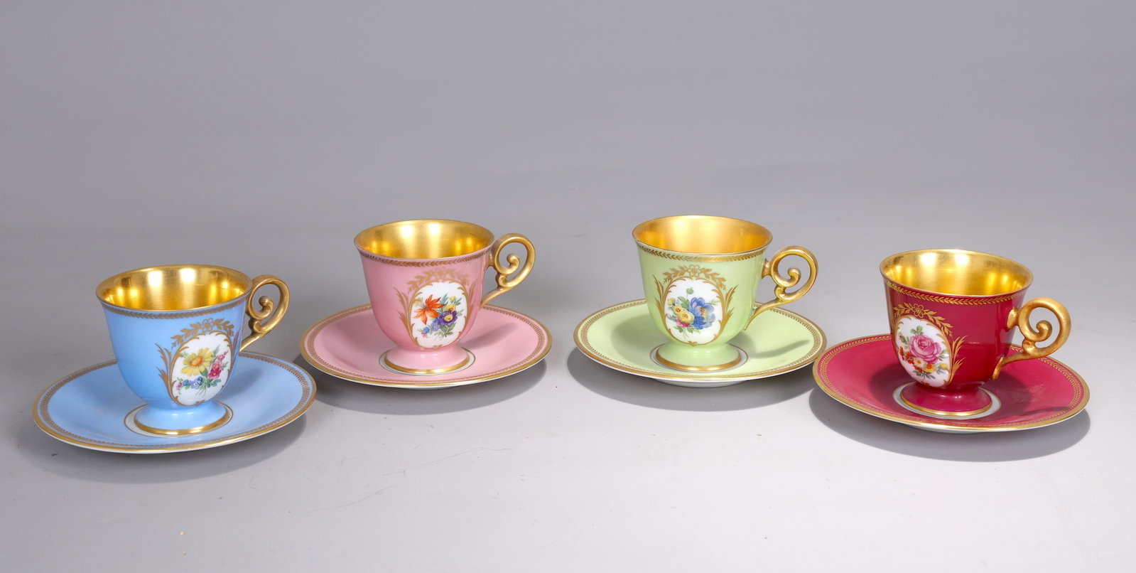 Bavaria Germany Tea & Saucer 4 Color: Bavaria Germany Tea & Saucer 4 Color(Saucer: 11 x 1.5cm, Cup 8 x 6cm)